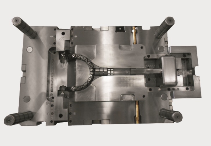 Cold runner molds